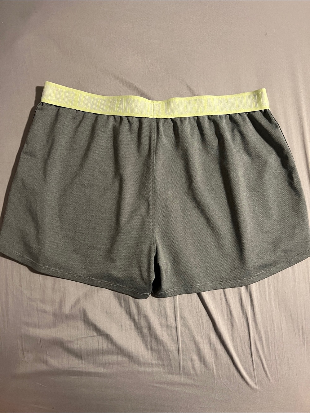 Under Armour Drawstring Shorts Size Large - Picture 3 of 3